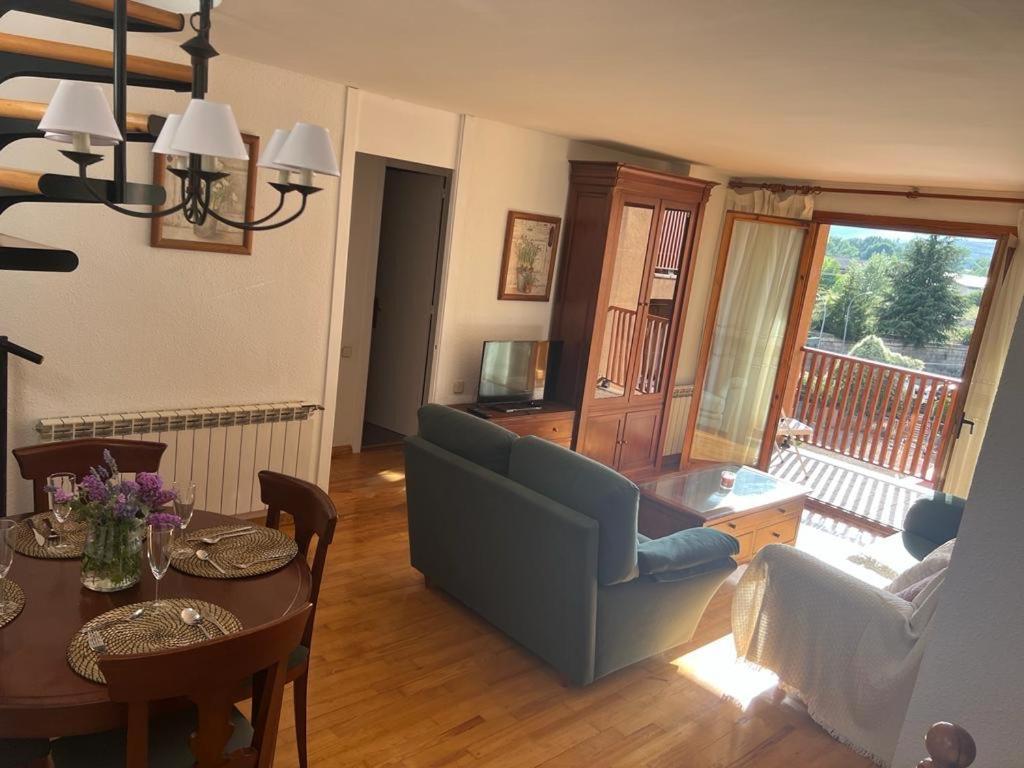 Precioso Duplex En Puigcerda Con Plaza De Parking Leilighet Eksteriør bilde